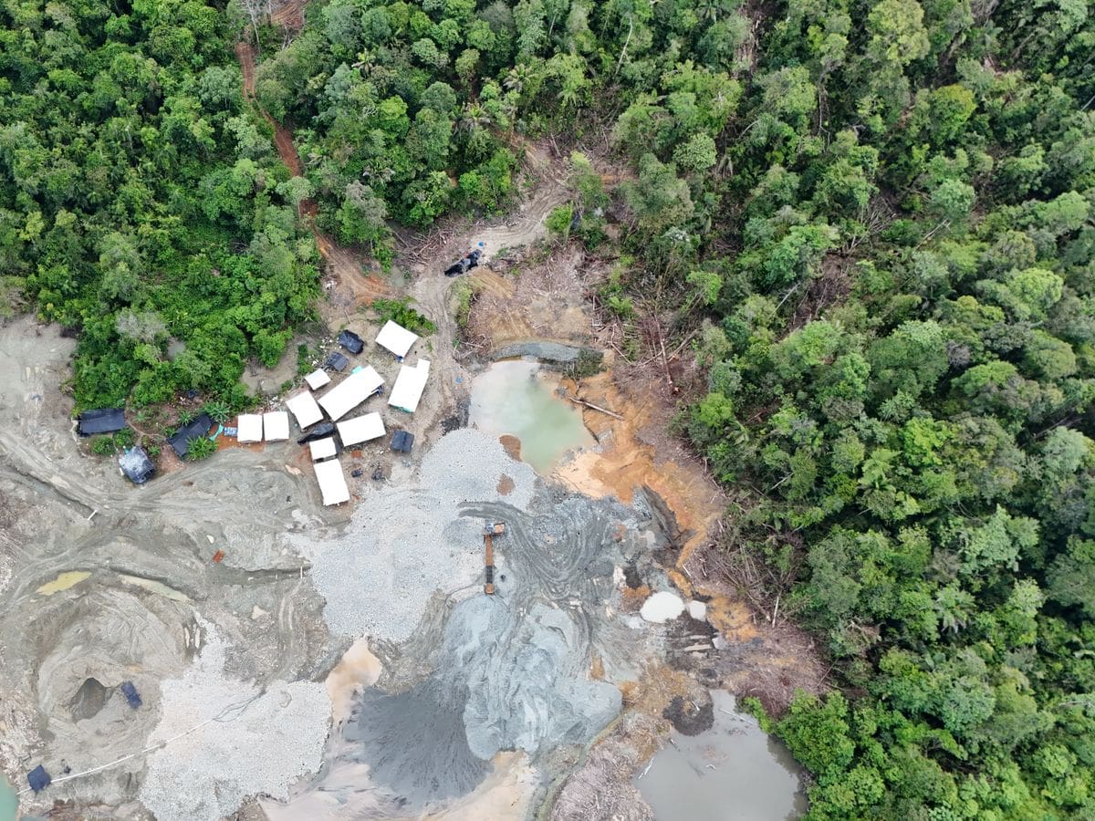 La Armada colombiana deshabilitó maquinaría utilizada en minería ilegal en Guapi, Cauca