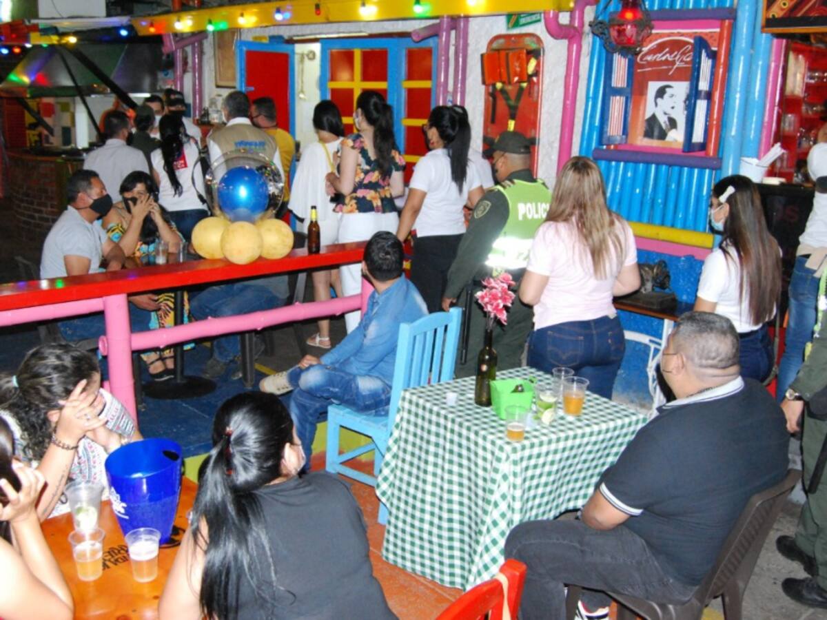 Bares solo podrán abrir hasta las 9:00 PM el próximo 24 y 31 de diciembre