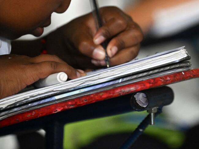Imagen de referencia de menores en Buenaventura. Foto: Getty Images.