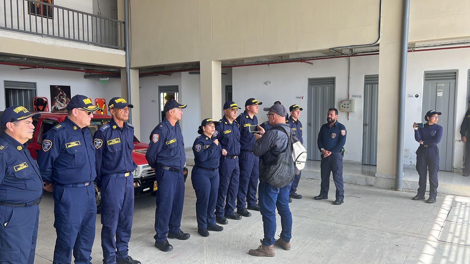 Bomberos de todo el departamento apoyan la situación de la estación en Guática - Suministrada.