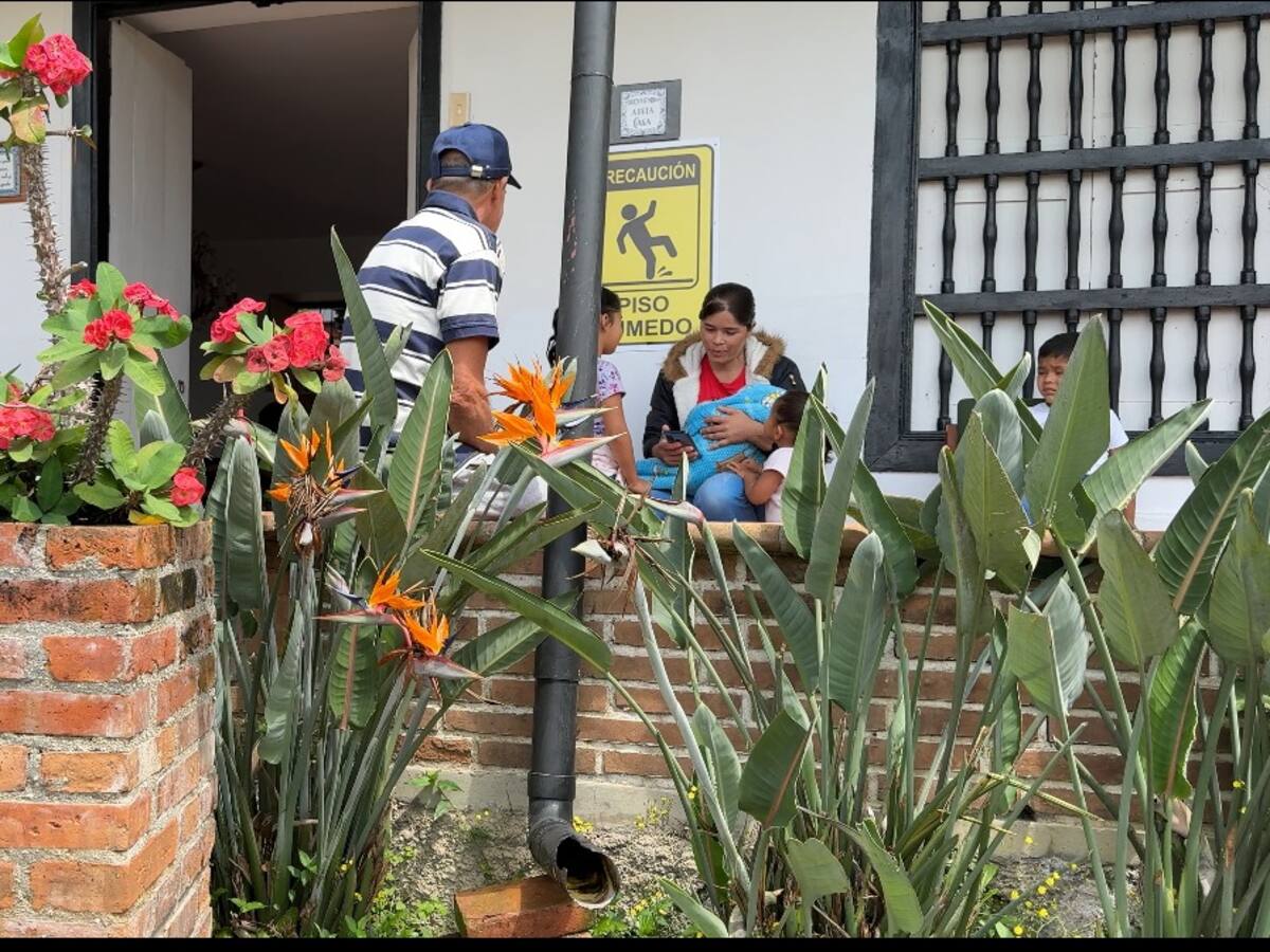 144 familias desplazadas por la violencia están albergadas en Medellín