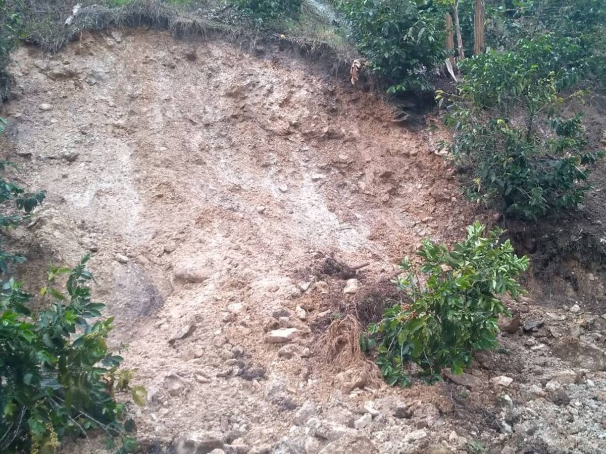 Piden activar planes de contingencia ante probabilidades de deslizamiento