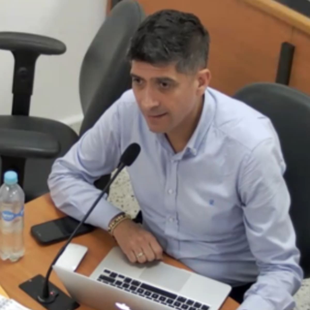 Fiscal Mario Burgos renunció irrevocablemente a la Fiscalía: esta es su carta de dimisión