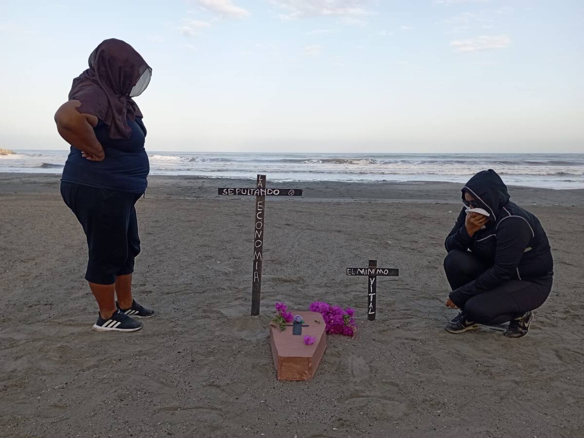 En acto simbólico, carperos ‘sepultaron’ la economía en Playa 5 en Cartagena