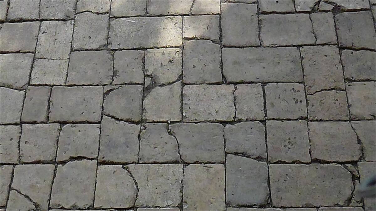 Carlos Feo compartió con nosotros esta foto tomada en Valencia, Estado Carabobo, Venezuela. “Mirada de una puerta muy peculiar desde un ángulo diferente”.