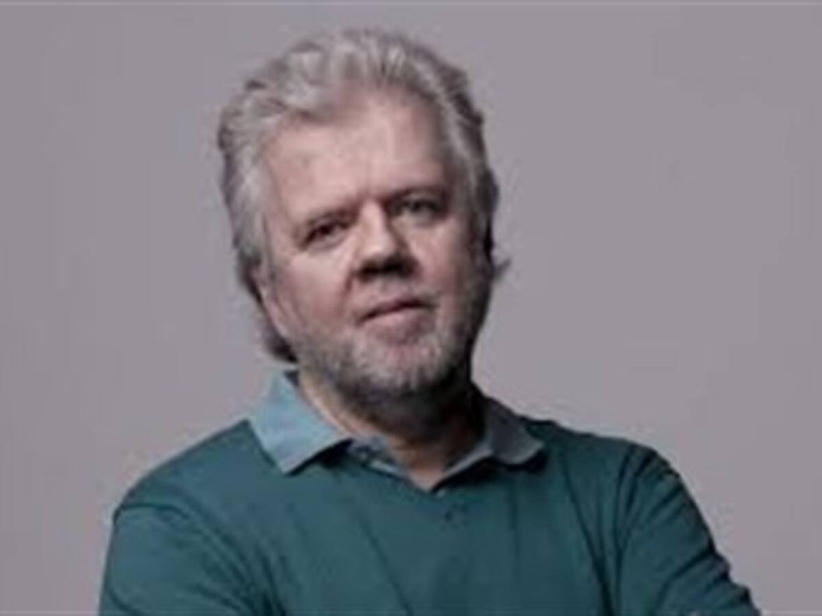 “El cambio de gabinete no representa renovación pero sí respeta la ley de cuotas”: Uprimny