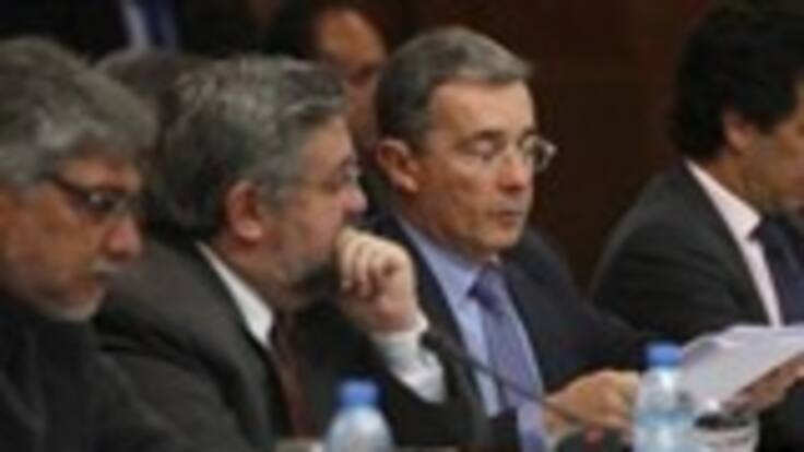 El presidente Álvaro Uribe aseguró que Colombia no pone en riesgo su soberanía al acuerdo militar con Estados Unidos