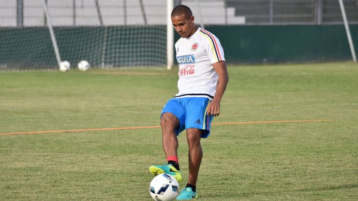Macnelly Torres: "Estoy contemplando retirarme"