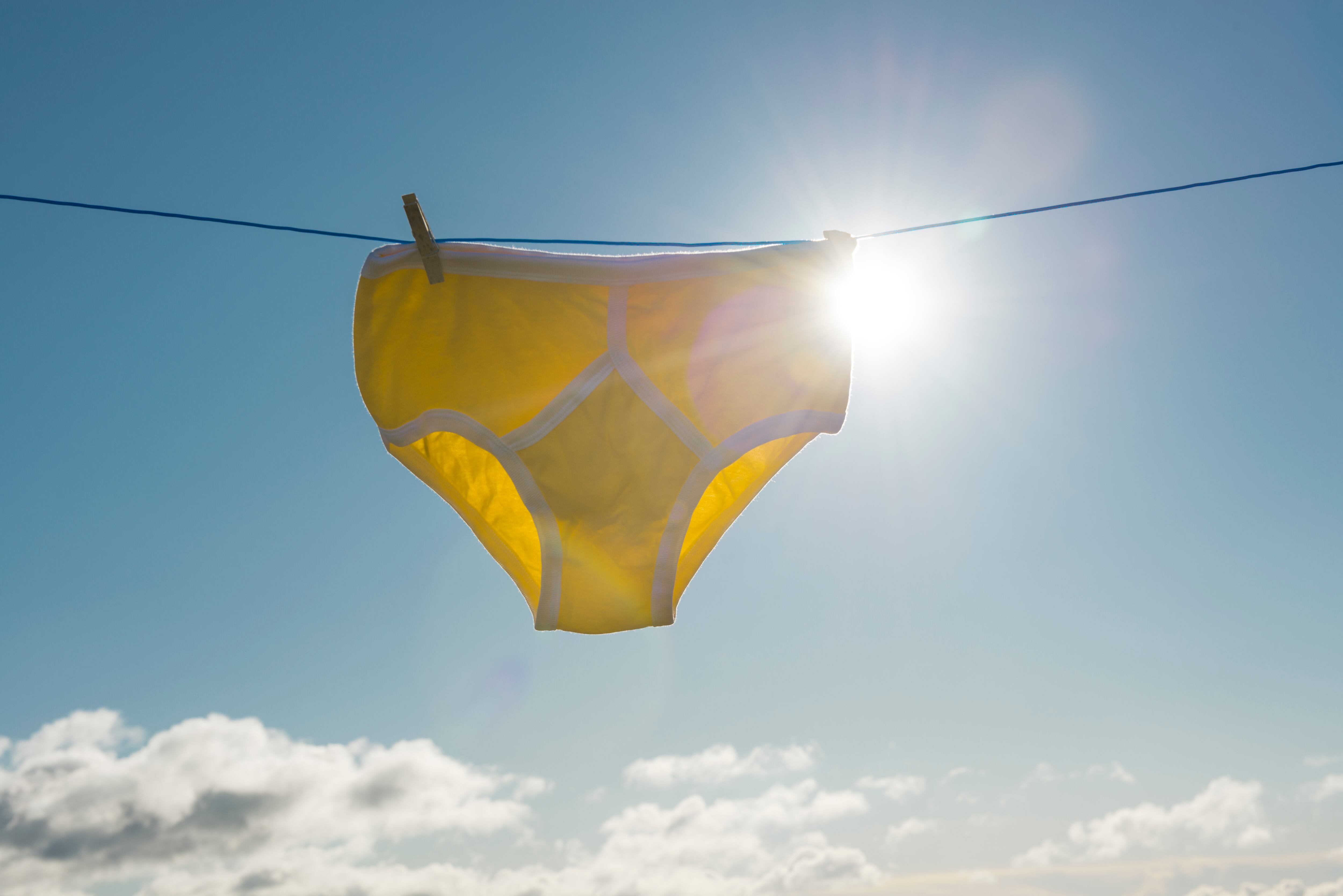 Ropa interior amarilla (Getty Images).