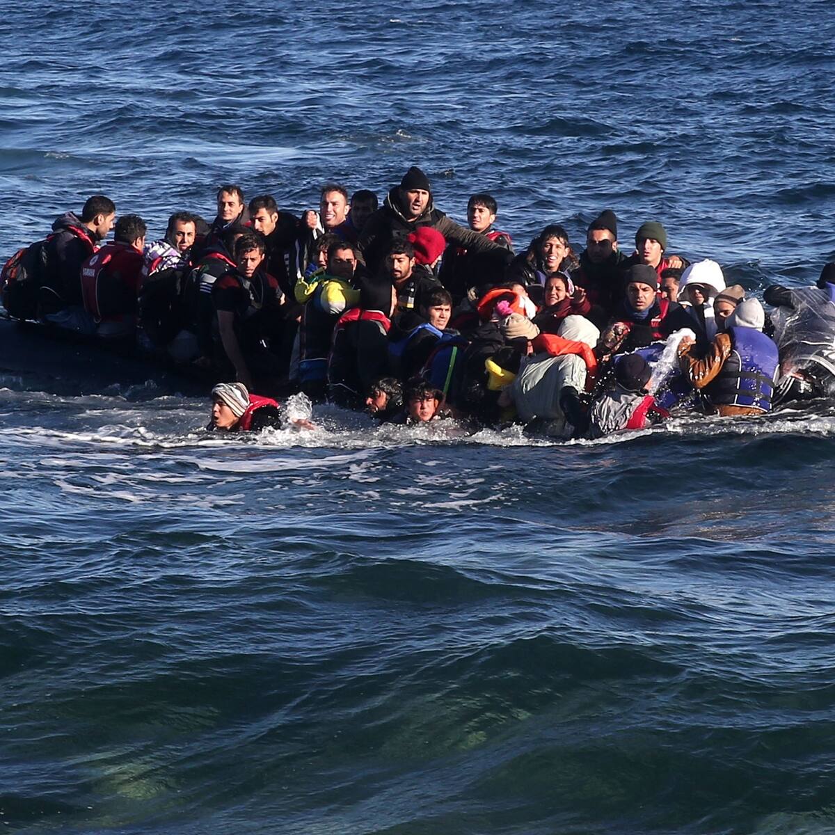 Grecia suspende revisión de solicitudes de asilo a inmigrantes irregulares