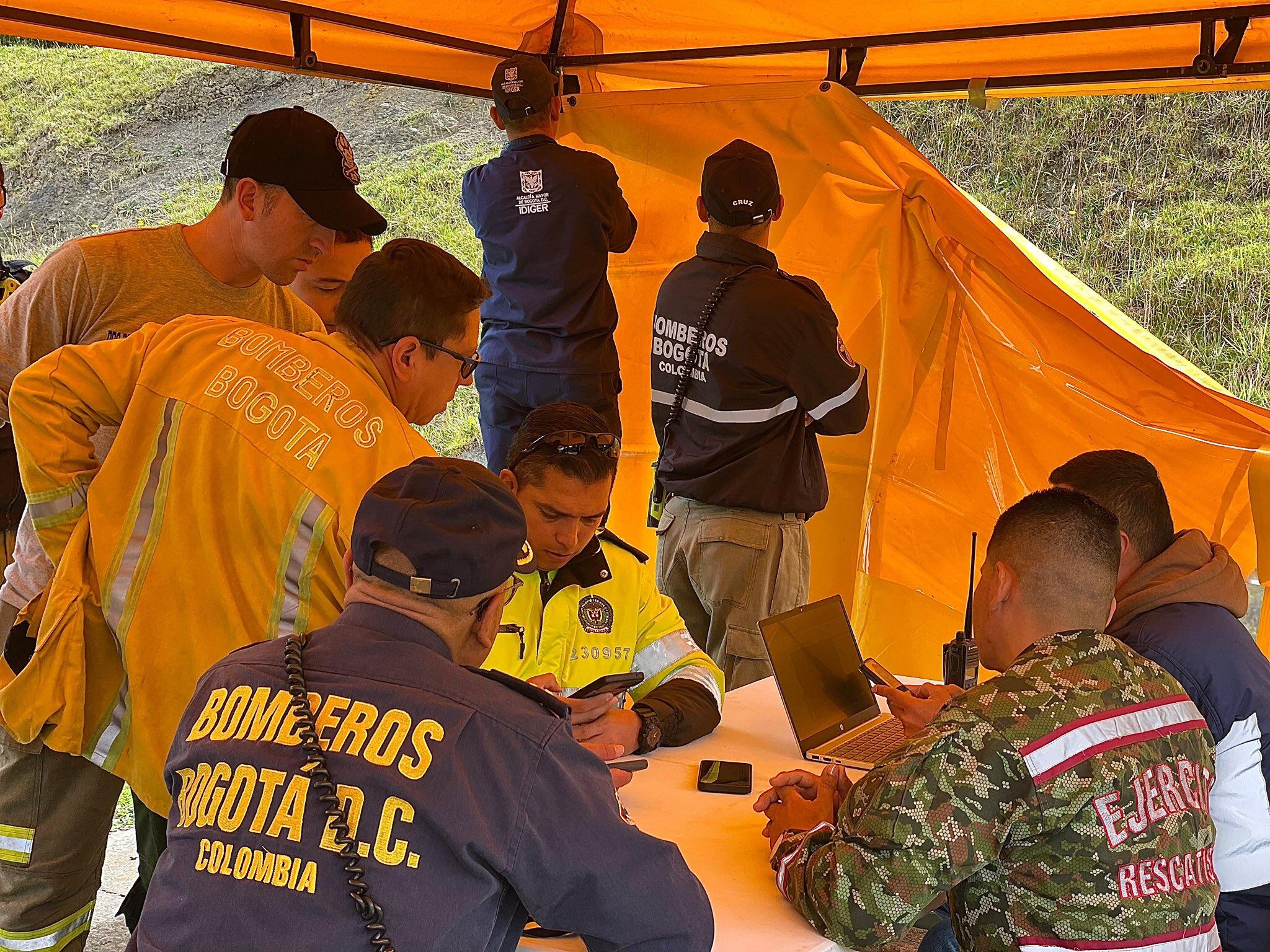 PMU instalado para la búsqueda de ciudadano estadounidense. Imagen obtenida de @BomberosBogota