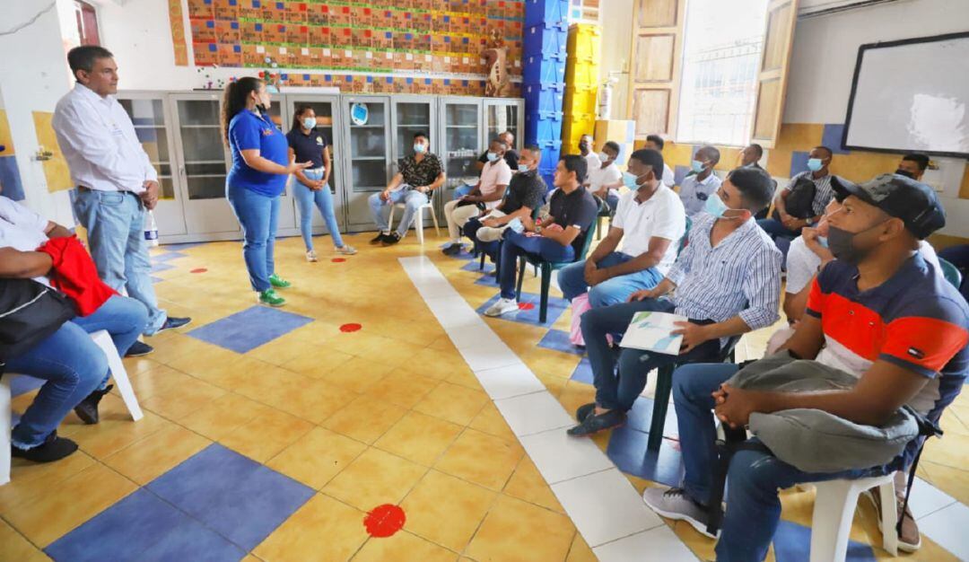 El programa entregará raciones industrializadas o preparadas en sitio a más de 50 mil estudiantes de 206 sedes educativas