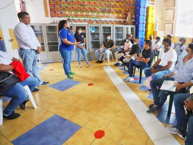 El programa entregará raciones industrializadas o preparadas en sitio a más de 50 mil estudiantes de 206 sedes educativas