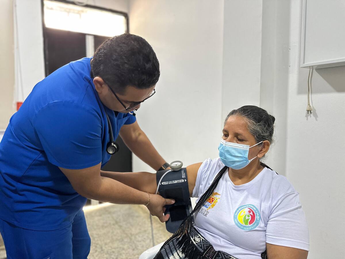 Justo Bolívar de la gobernación llegó hasta Hatillo y Barranco de Loba