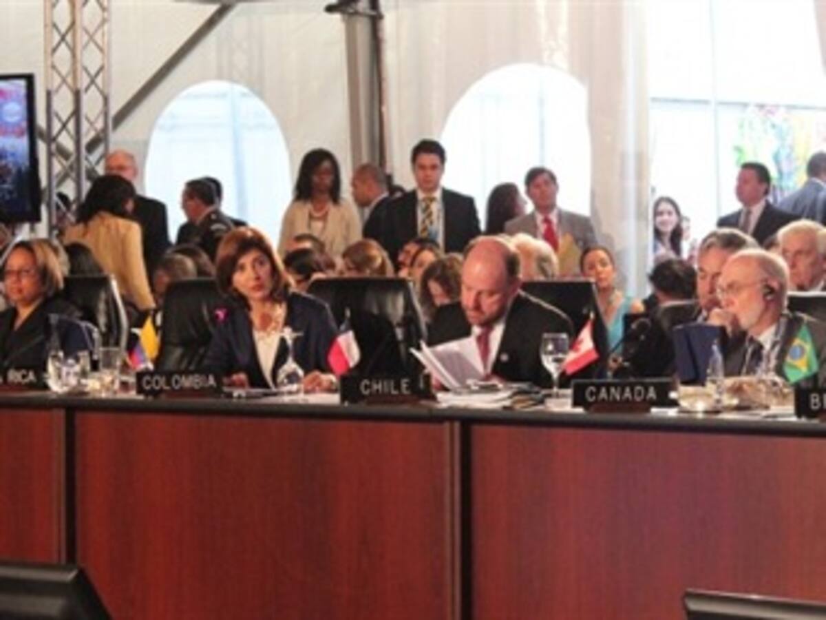 Colombia ofrece en la OEA su experiencia antidrogas y pide revisar enfoque global
