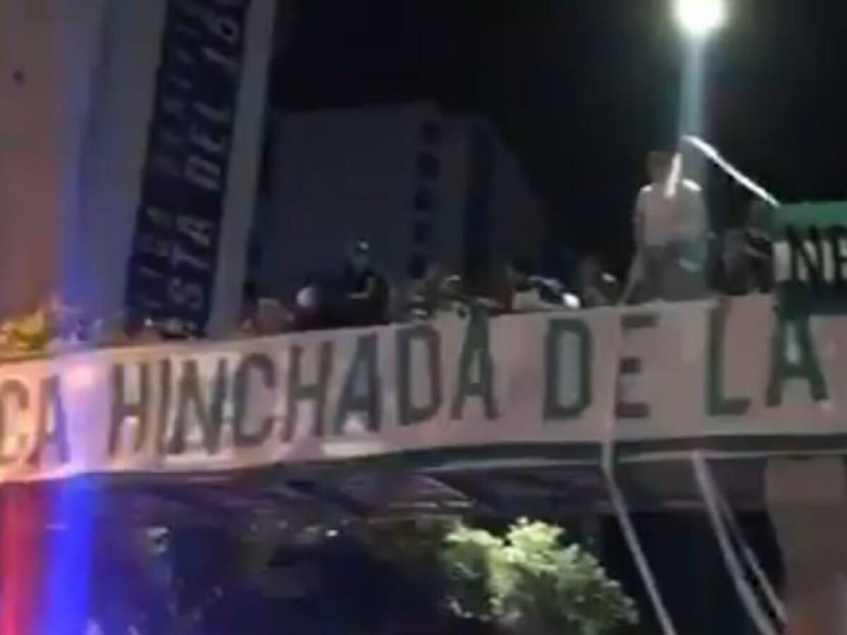 VIDEO: Hinchas del Nacional se aglomeraron cerca del Cacique