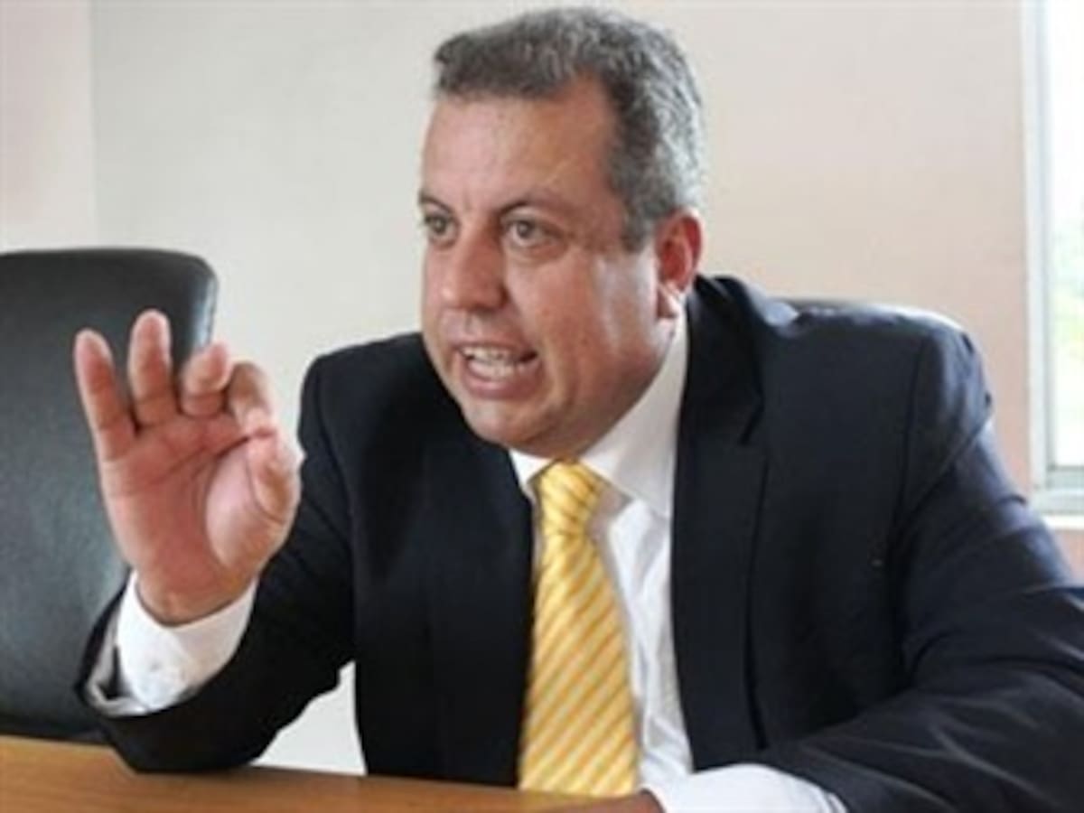 El Partido PIN pedirá perdón por nexos con paramilitares