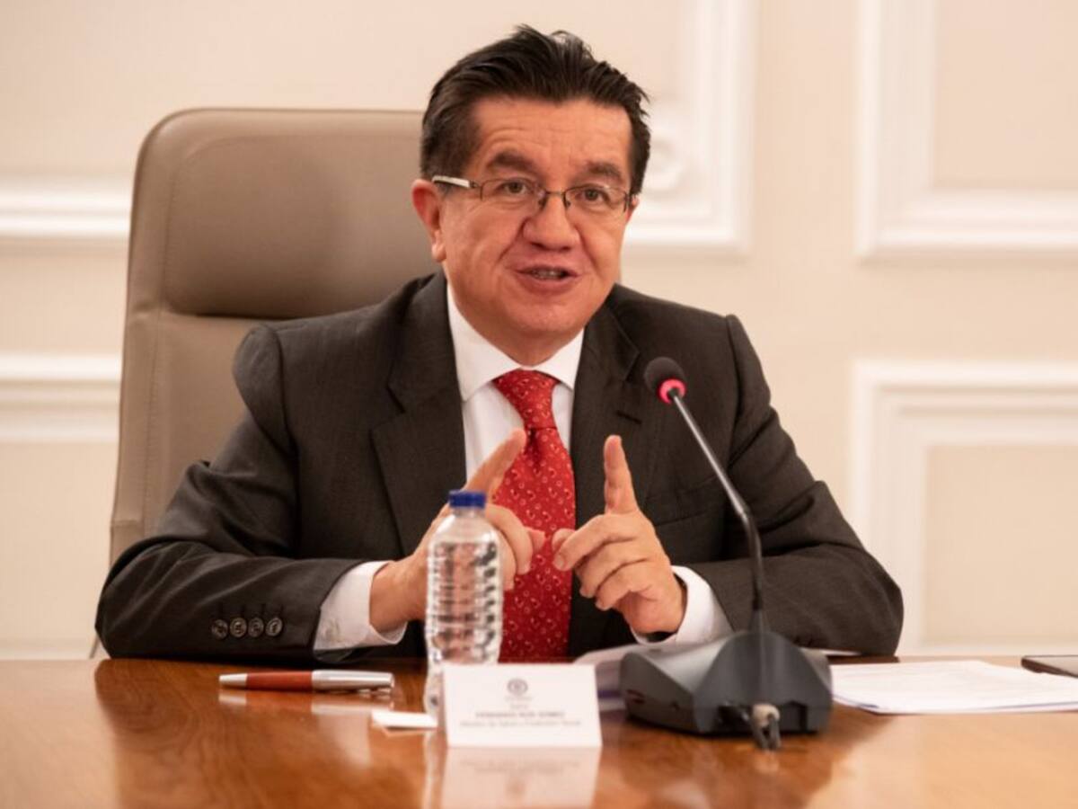 Minsalud pide se garantice el aforo y distanciamiento en salones de clases