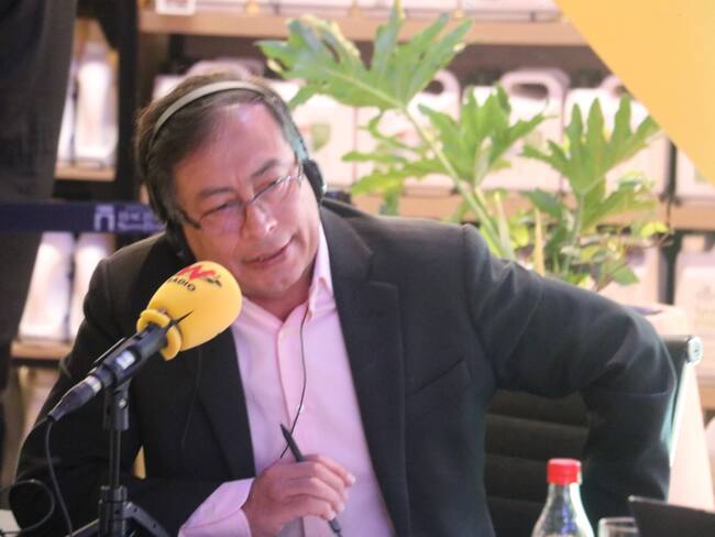 “Yo no pongo candidatos”: Petro a Coronell sobre aval a esposa de parapolítico en Bolívar