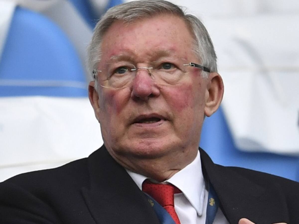 Sir Alex Ferguson reapareció tras superar un delicado estado de salud
