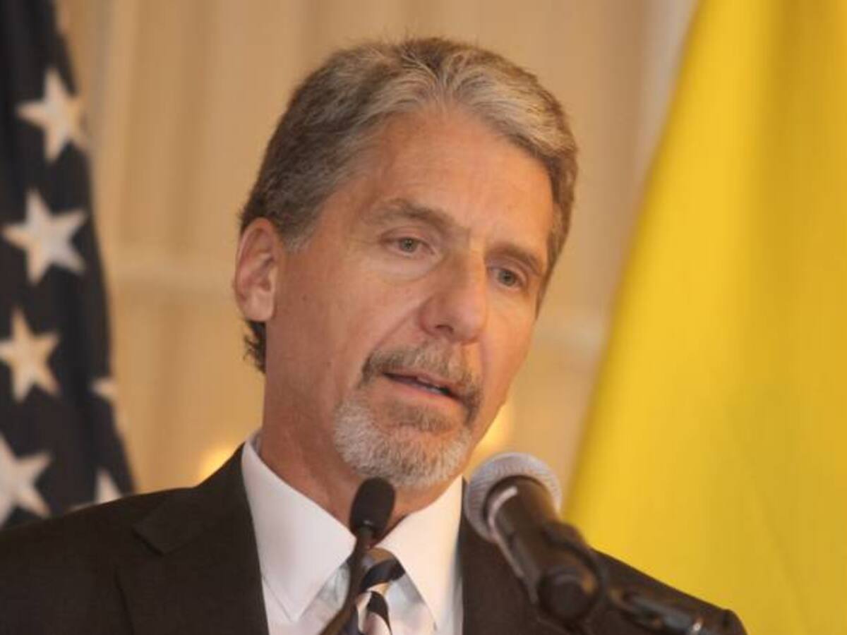 No se suspenderán solicitudes de extradición contra Clan del Golfo: Embajador de EE.UU