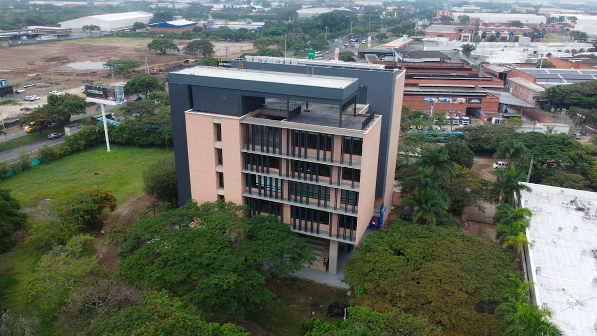 En marcha el nuevo edificio inteligente de la UniCamacho para más de 20 mil estudiantes en Yumbo