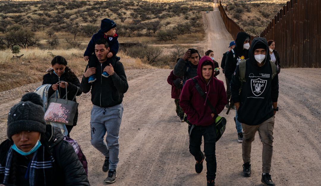 EE.UU. elimina orden que permite expulsar migrantes durante pandemia