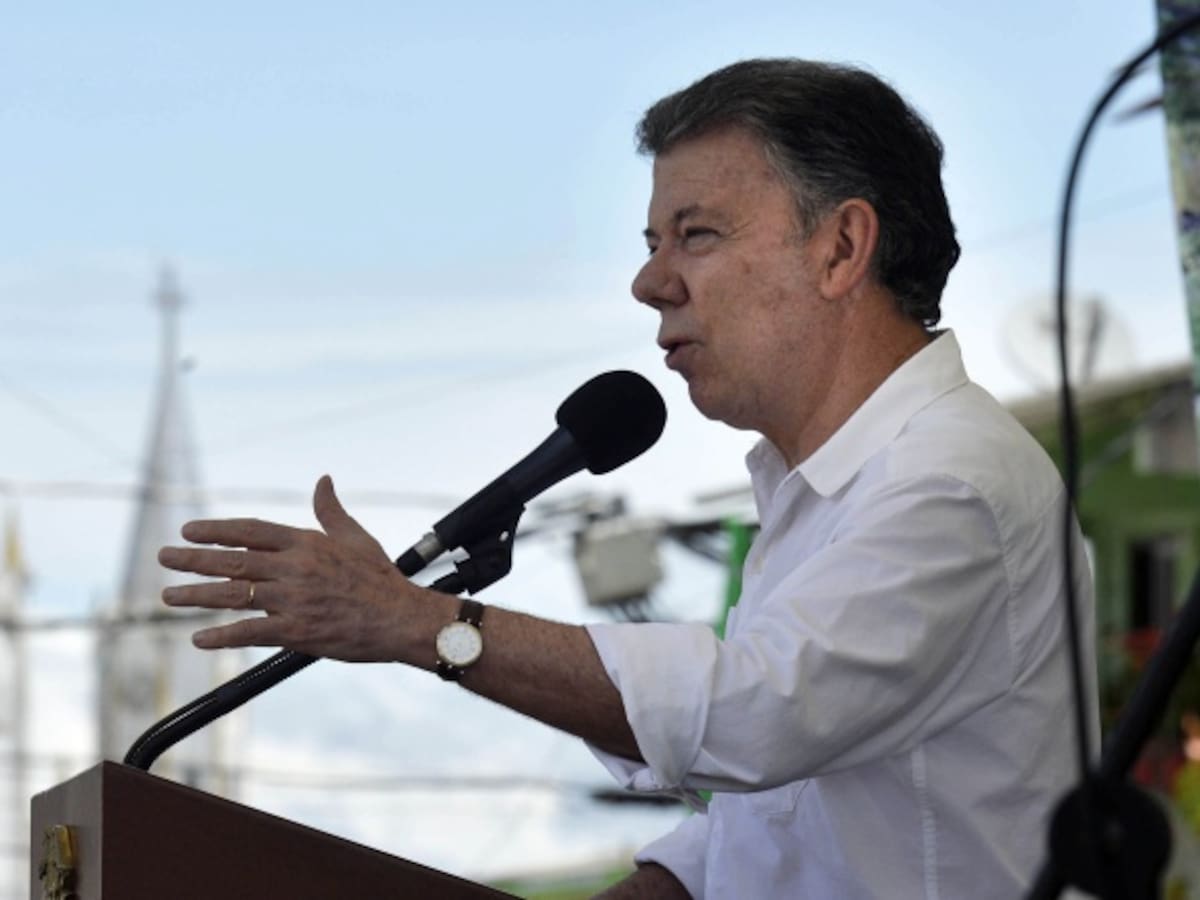 No estamos intentando ninguna “astucia jurídica” para desconocer el plebiscito: Santos