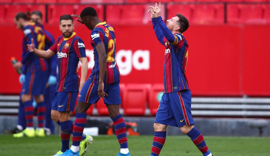 Lionel Messi festeja su gol ante el Sevilla.