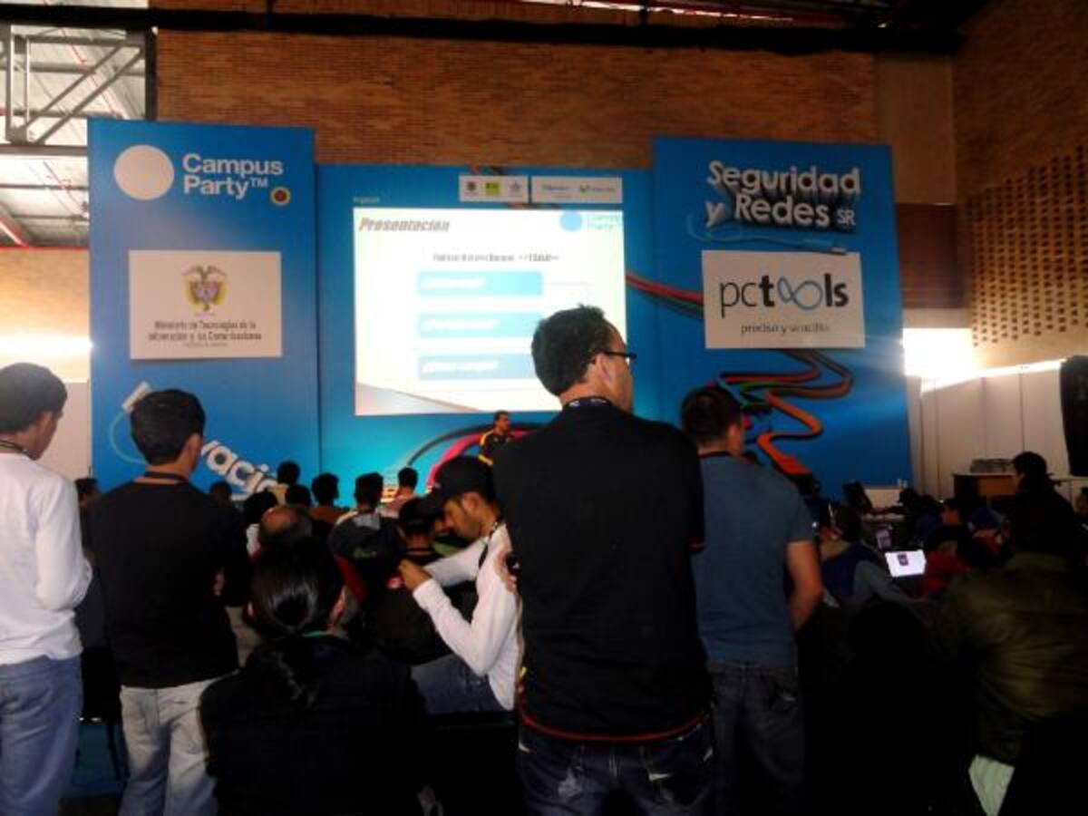 En este pabellón se encuentran dispuestas las diversas zonas temáticas y áreas de contenido del Campus.