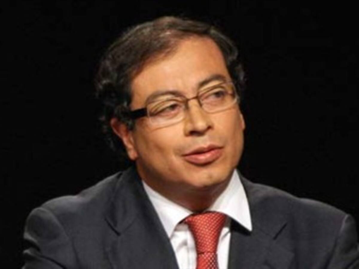 Petro dice que bases del Polo y no su dirigencia, votarán por él