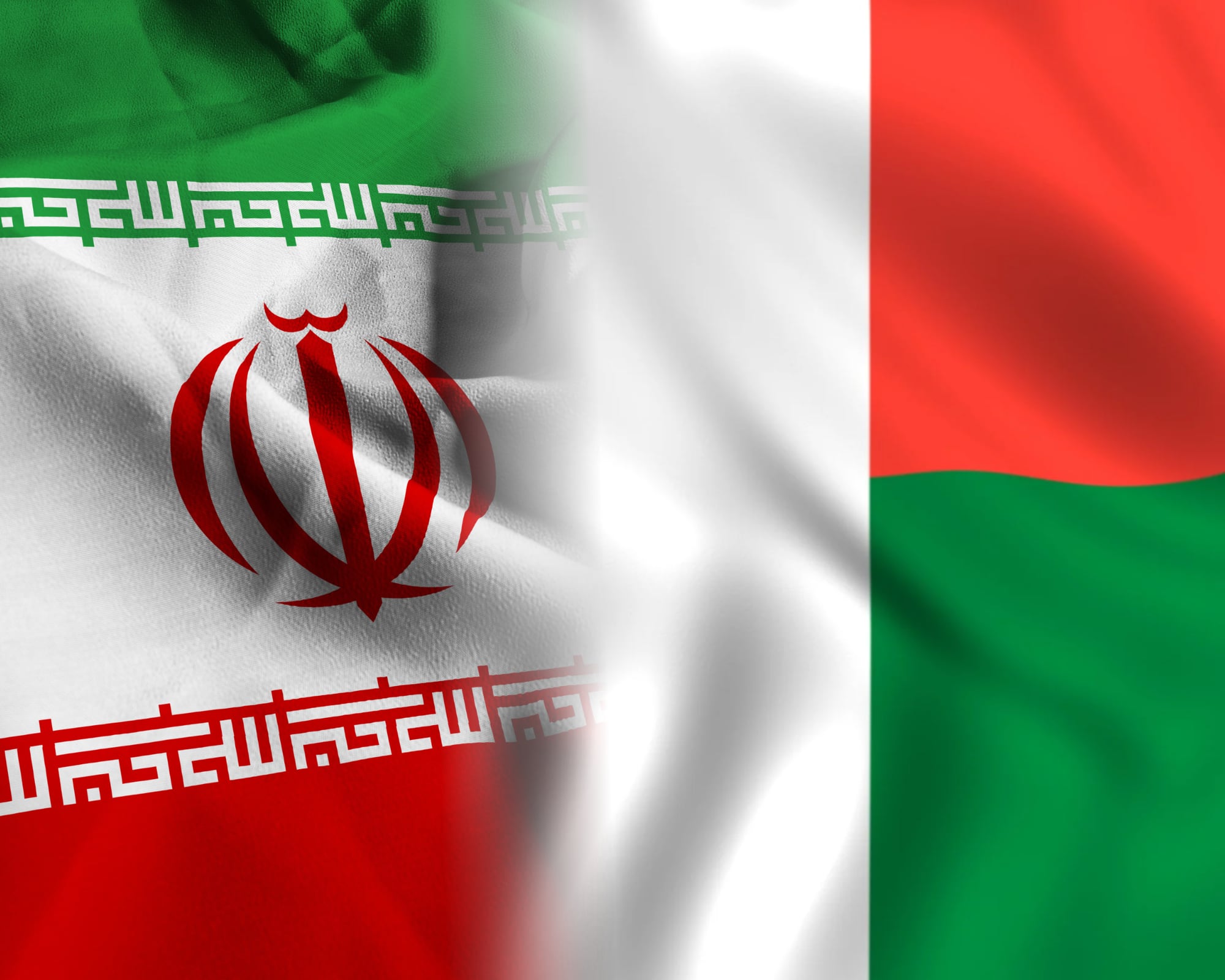 La guerra en Oriente Medio completa 39 días en los que no se ha logrado progreso en las negociaciones entre Irán, Israel y Estados Unidos.
Bandera de Irán (i) y de Madagascar (d).

(Foto:    Caracol Radio / Getty)