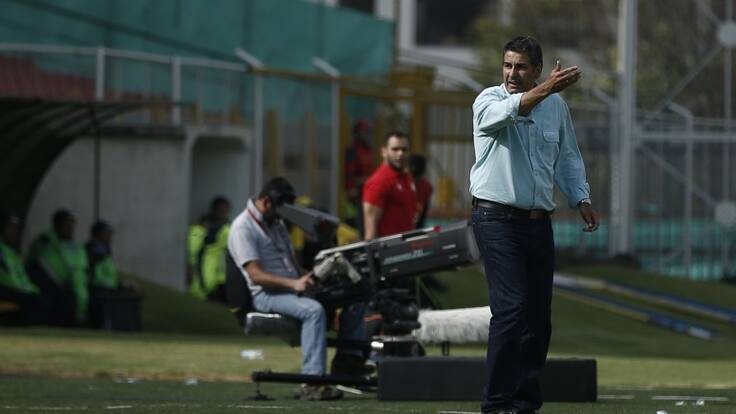 SANTIAGO ESCOBAR