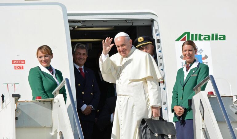 Papa Francisco admite que trató de ayudar en las negociaciones de paz con las Farc.