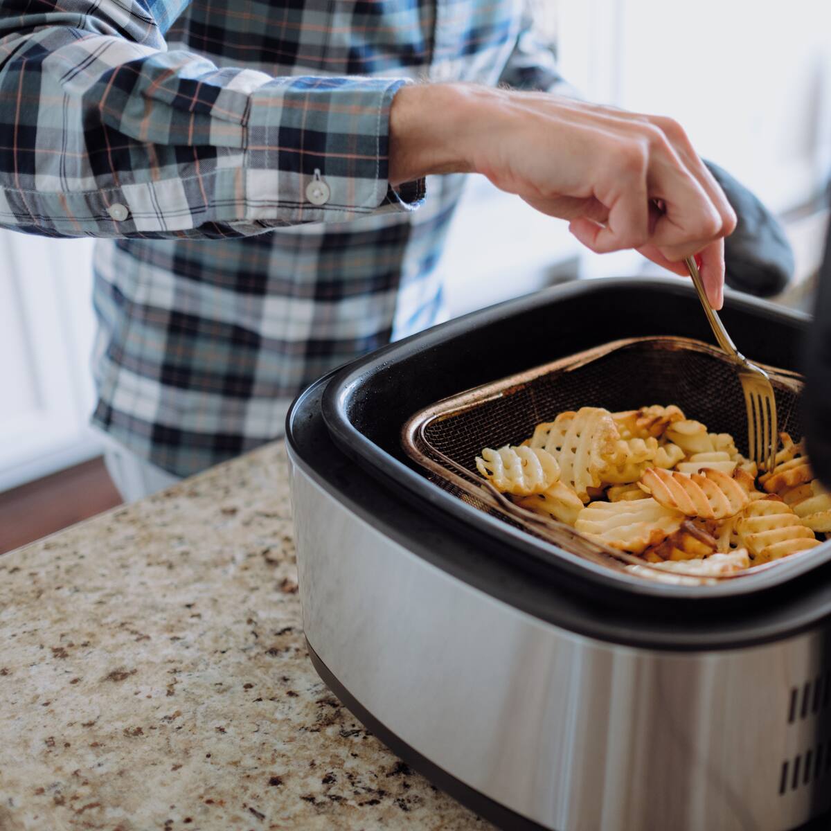 ¿Pensando en comprar una freidora de aire? Esta es la cantidad de luz que consume