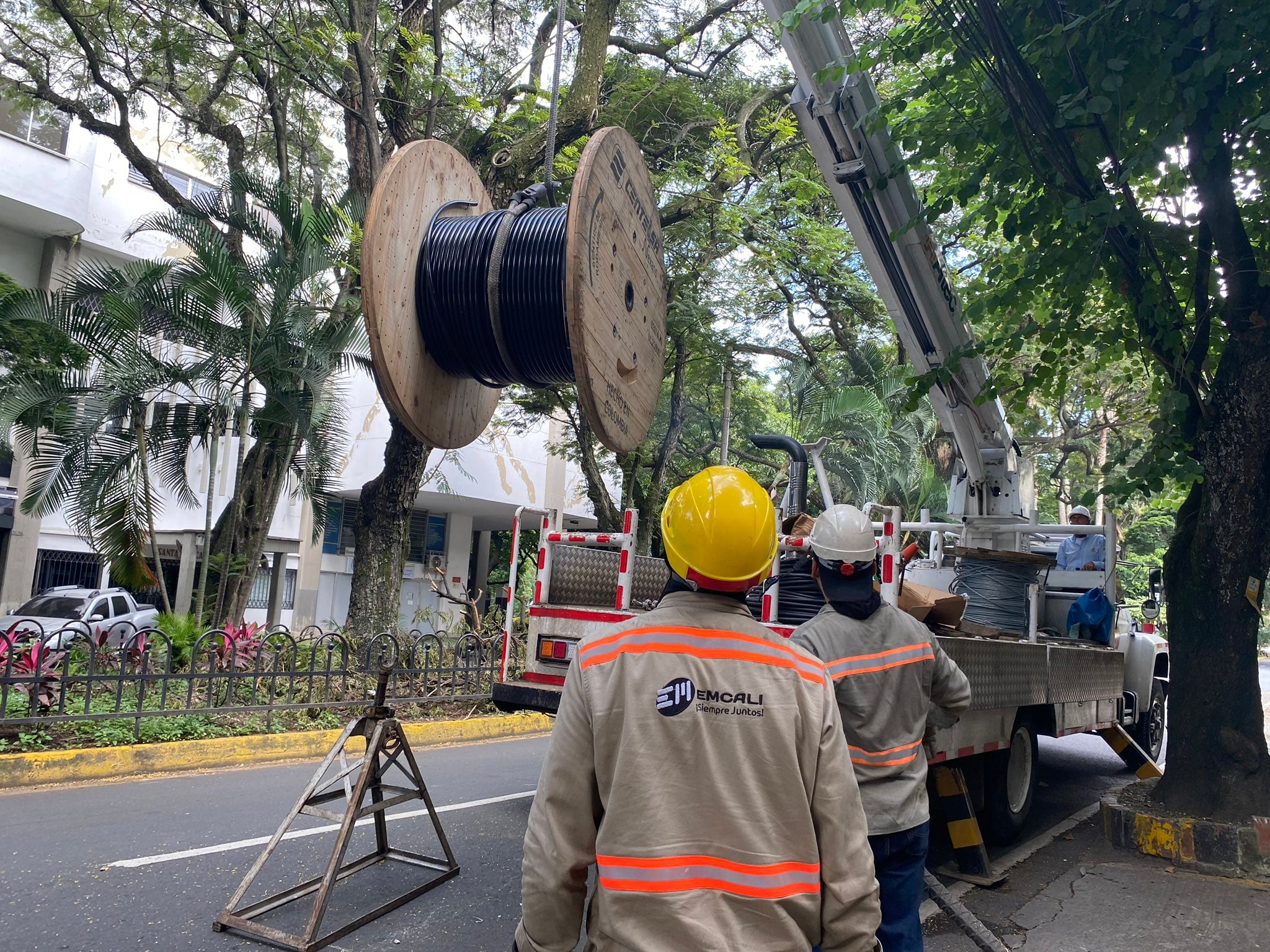 La empresa hace un llamado a la ciudadanía a denunciar estos hechos.