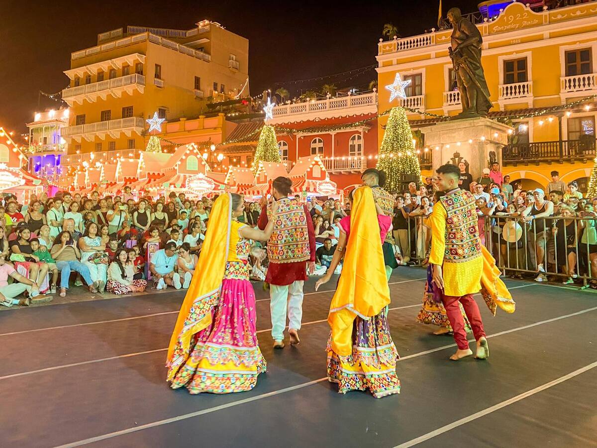 Más de 100 artistas en escena tuvo el Mercadito Navideño de Cartagena