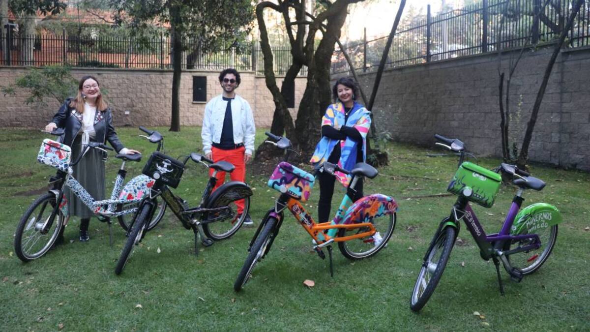 Bicicletas públicas en Bogotá fueron transformadas en honor a Coldplay