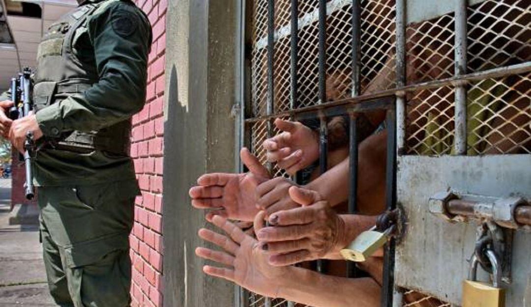 Familiares de presos solicitan el traslado de las estaciones de Policía