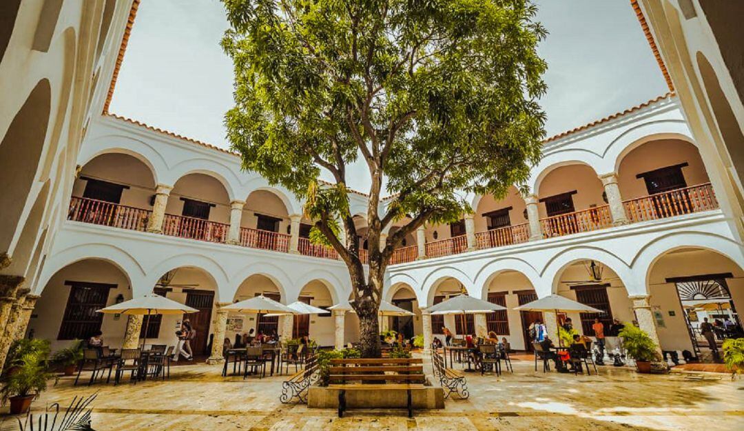 La institución ofrece actualmente seis programas profesionales, brindándole a los jóvenes de la Región una educación pública de calidad