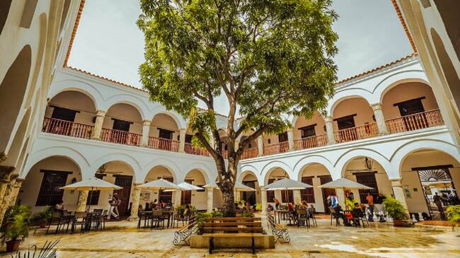 La institución ofrece actualmente seis programas profesionales, brindándole a los jóvenes de la Región una educación pública de calidad