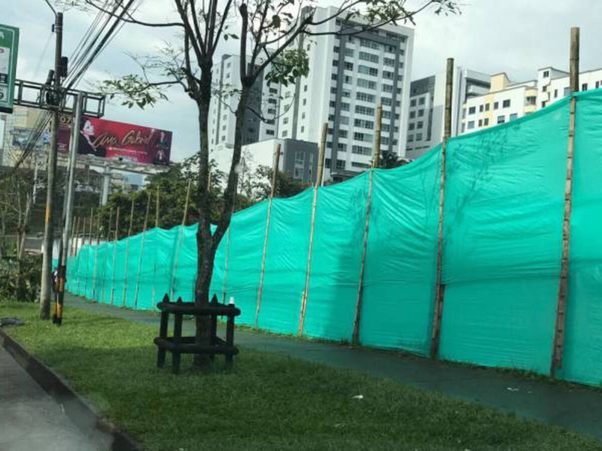 Control físico investigará la construcción de un edificio cerca a la quebrada La Dulcera