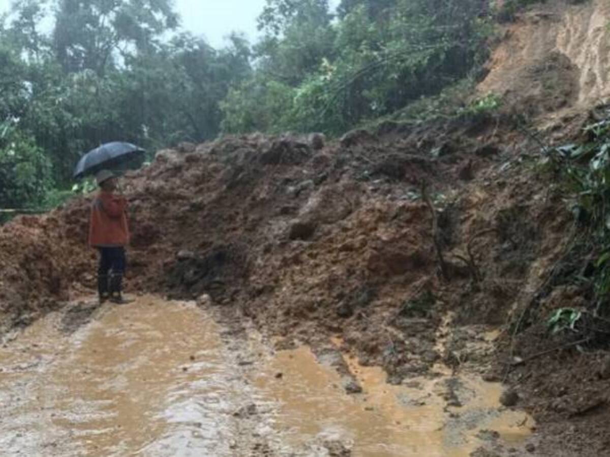 Deslizamientos de tierra tienen en alerta a varios municipios de Risaralda