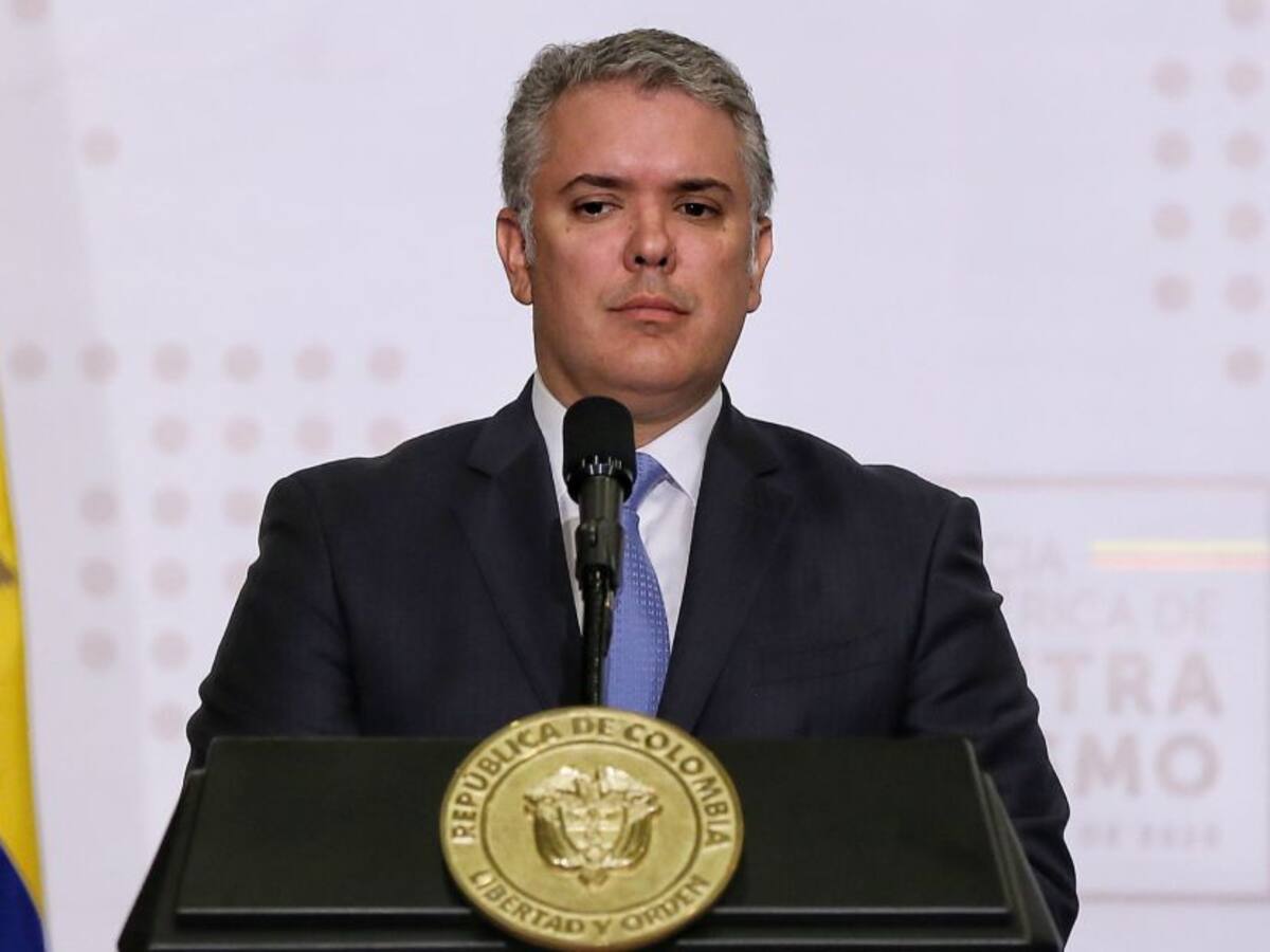 Mujeres a perseguir excelencia y no rendir pleitesía a un hombre: Duque