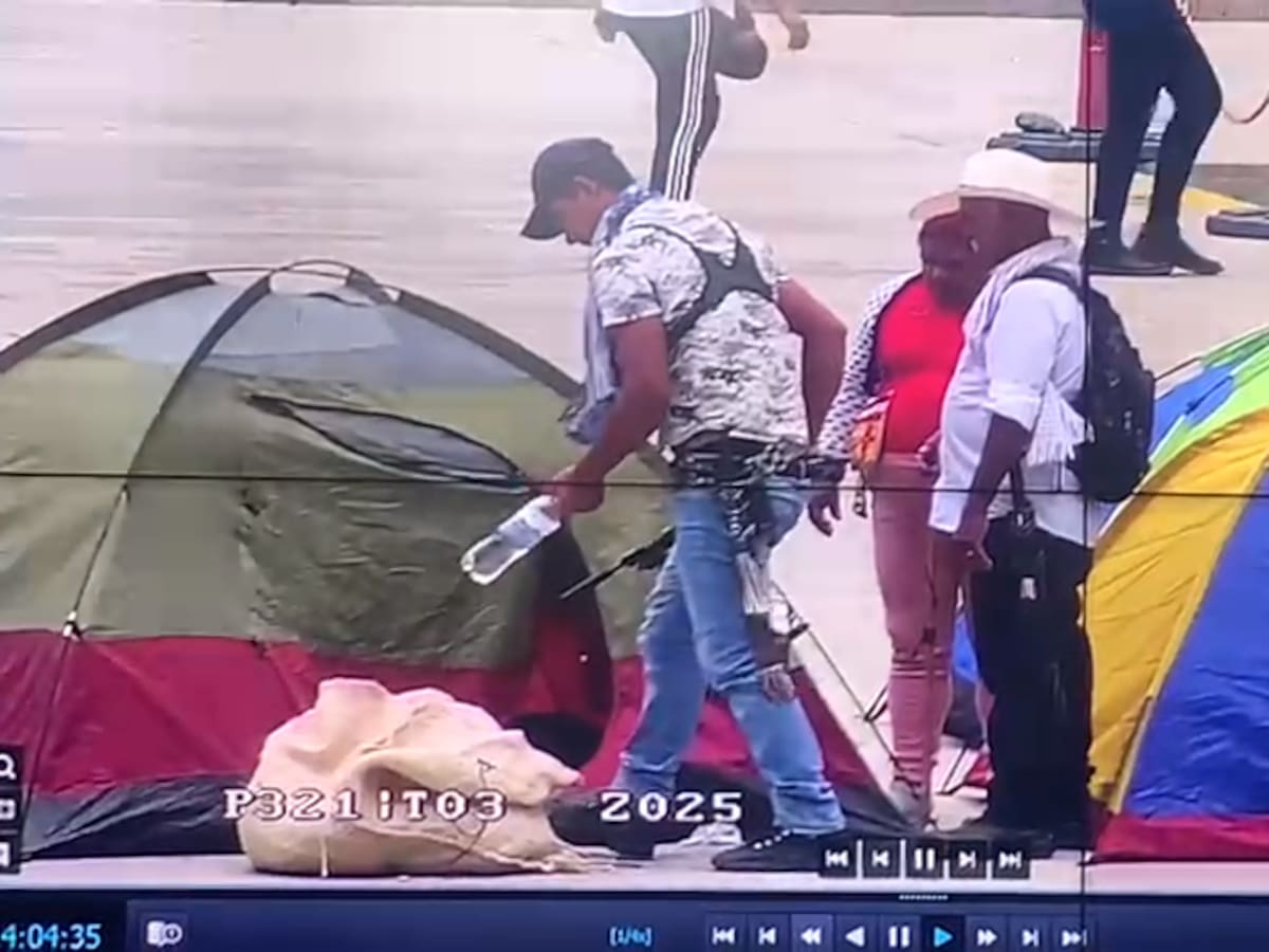 Investigan presencia de hombre armado en protesta contra EPM.
