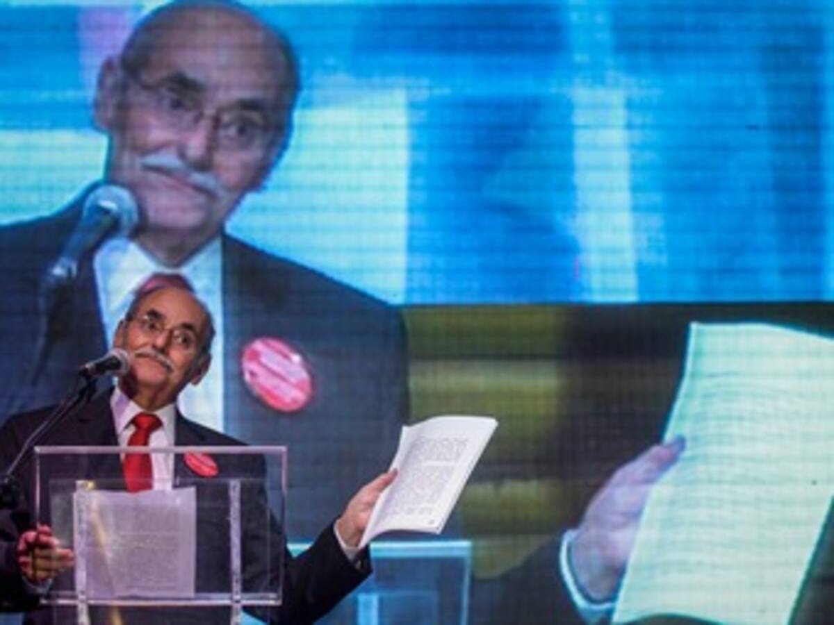 Simón Gaviria pide a Serpa "comandar tropas liberales al Congreso"