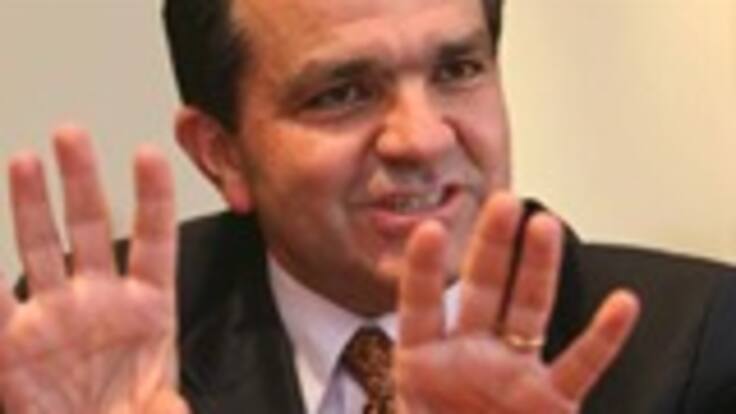 Minhacienda descarta impuesto de guerra para la clase media