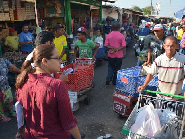 Autoridades advierten de subarriendos de vendedores informales en Mercado de Cartagena