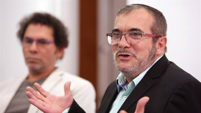 El máximo líder de las FARC, Rodrigo Londoño, alias "Timochenko" habla en un encuentro con agencias internacionales hoy, jueves 25 de Noviembre de 2016 en Bogotá (Colombia). Foto: Colprensa