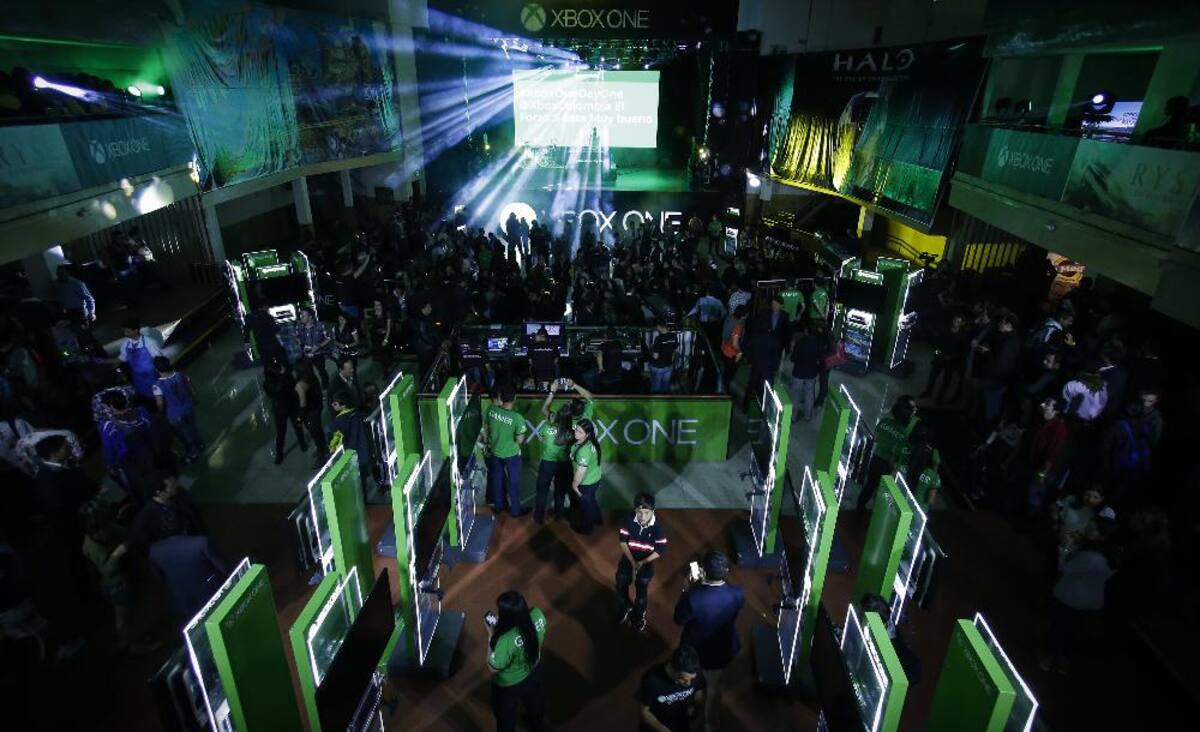 En la ciudad de Bogotá se realizó el lanzamiento del XBOX ONE para Colombia.